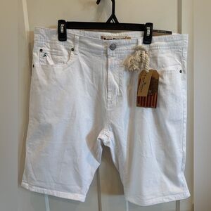 Tailor Vintage White Flat Front Men Shorts